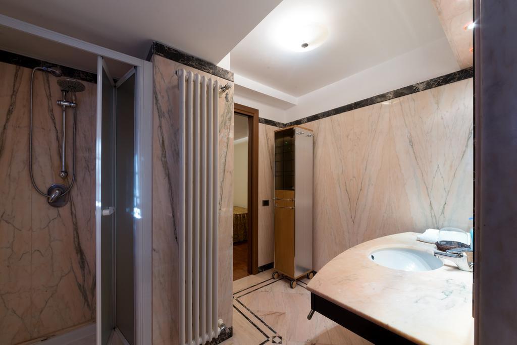 Villa Serapide B&B チボリ エクステリア 写真
